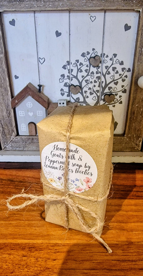 Goats Milk & Peppermint Soap / Shower Bar